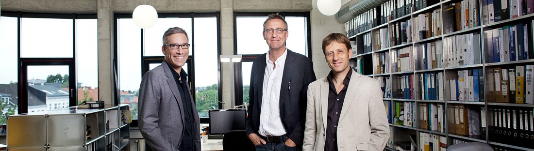 Die drei Partner von A6 Architekten im Hamburger Büro